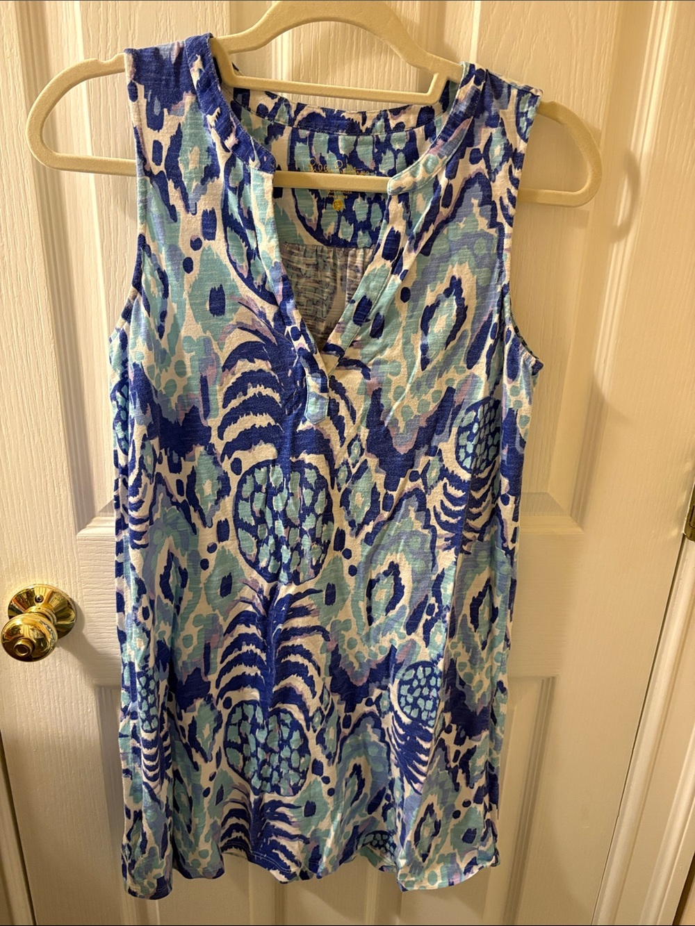 Lilly Pulitzer Sleeveless V-Neck Tunic in Blue & Aqua Abstract Print